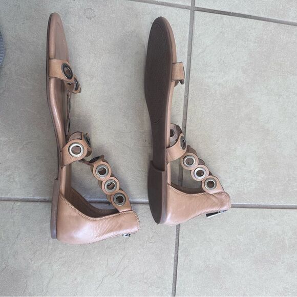 JESSICA SIMPSON WOMEN'S KORVA FLAT GLADIATOR SANDAL - Picture 5 of 8